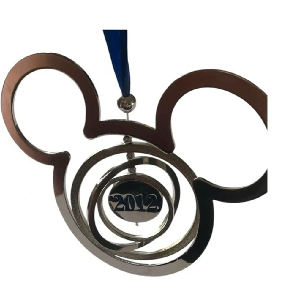 Disney 2012 spinning